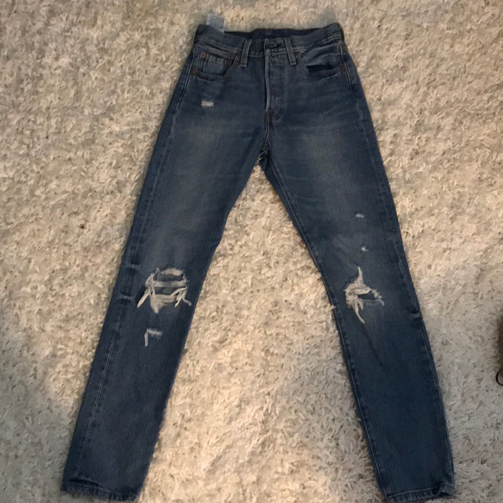 Levi’s 501 Skinny jeans in “Old Hangouts”.